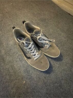 Men's Grey Suede Old School Vans - Biobased EVA (like new)
